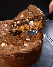 Carregar imagem no visualizador da galeria, Cookie Cake Double + Doce de Leite 1,2kg
